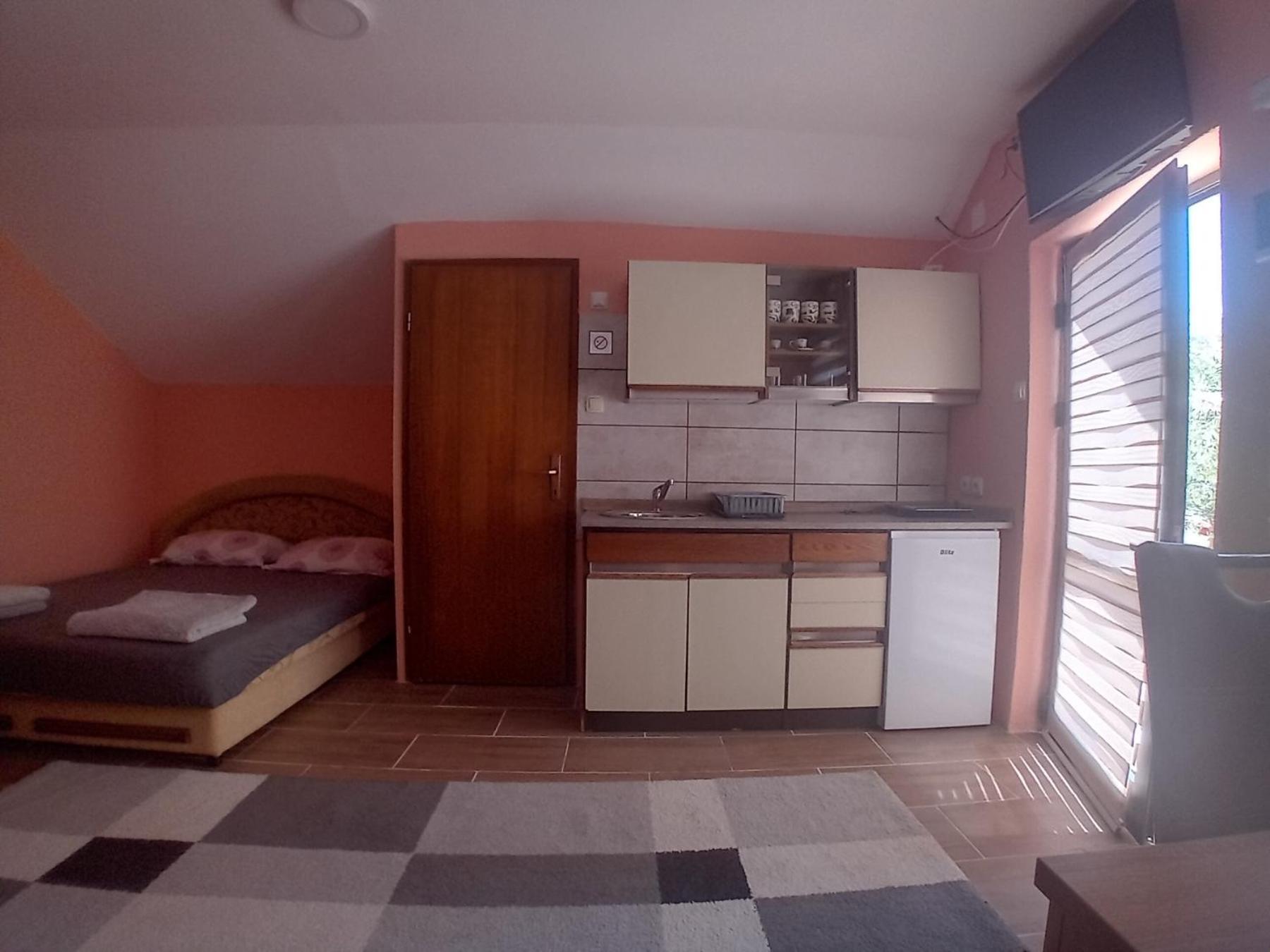 Red Apartman 2 Trebinje Buitenkant foto